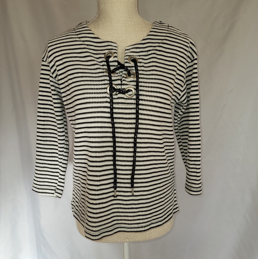 Thomas & Olivia Womans Knit Shirt